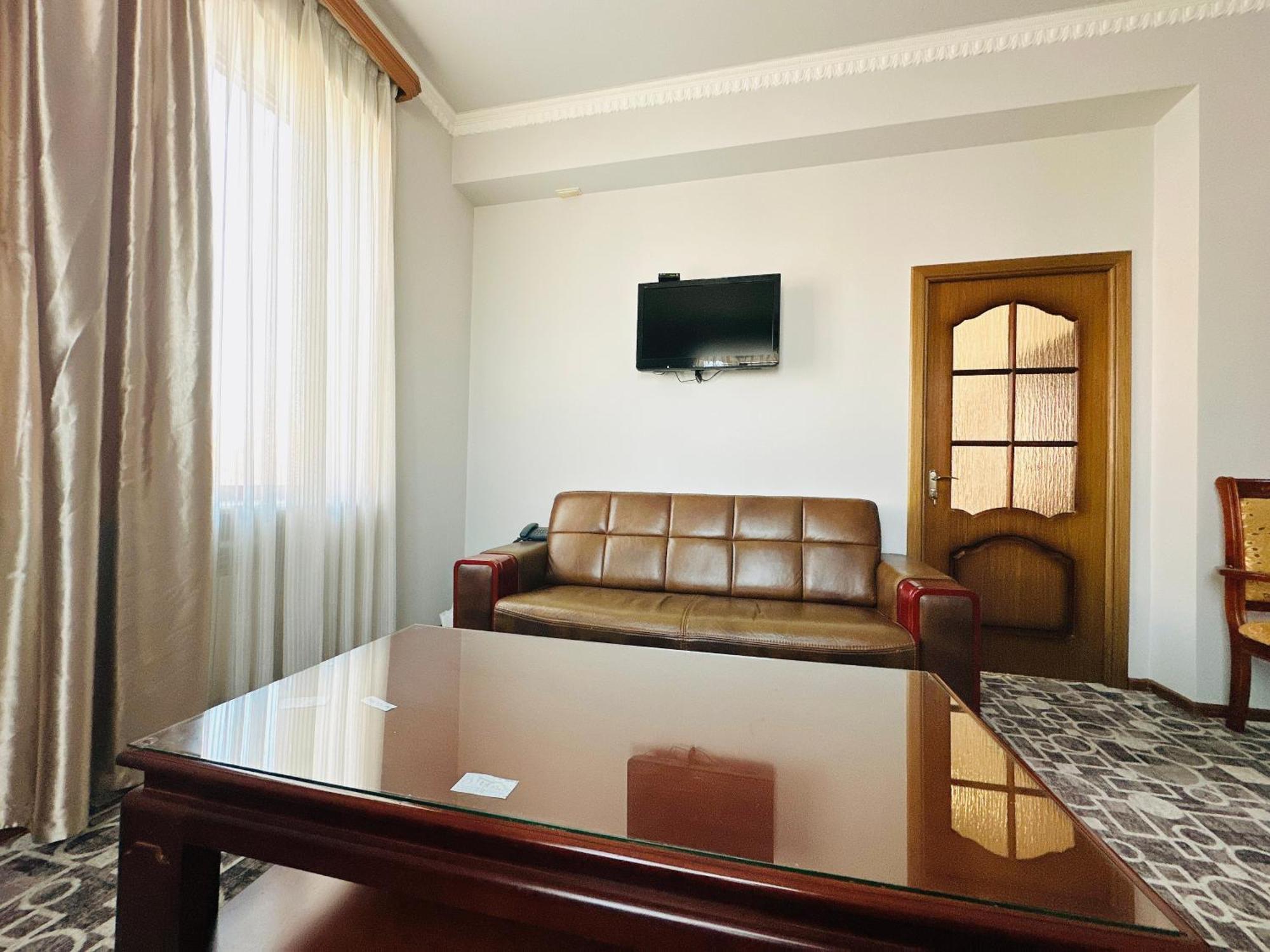 Sd Hotel Jereván Kültér fotó