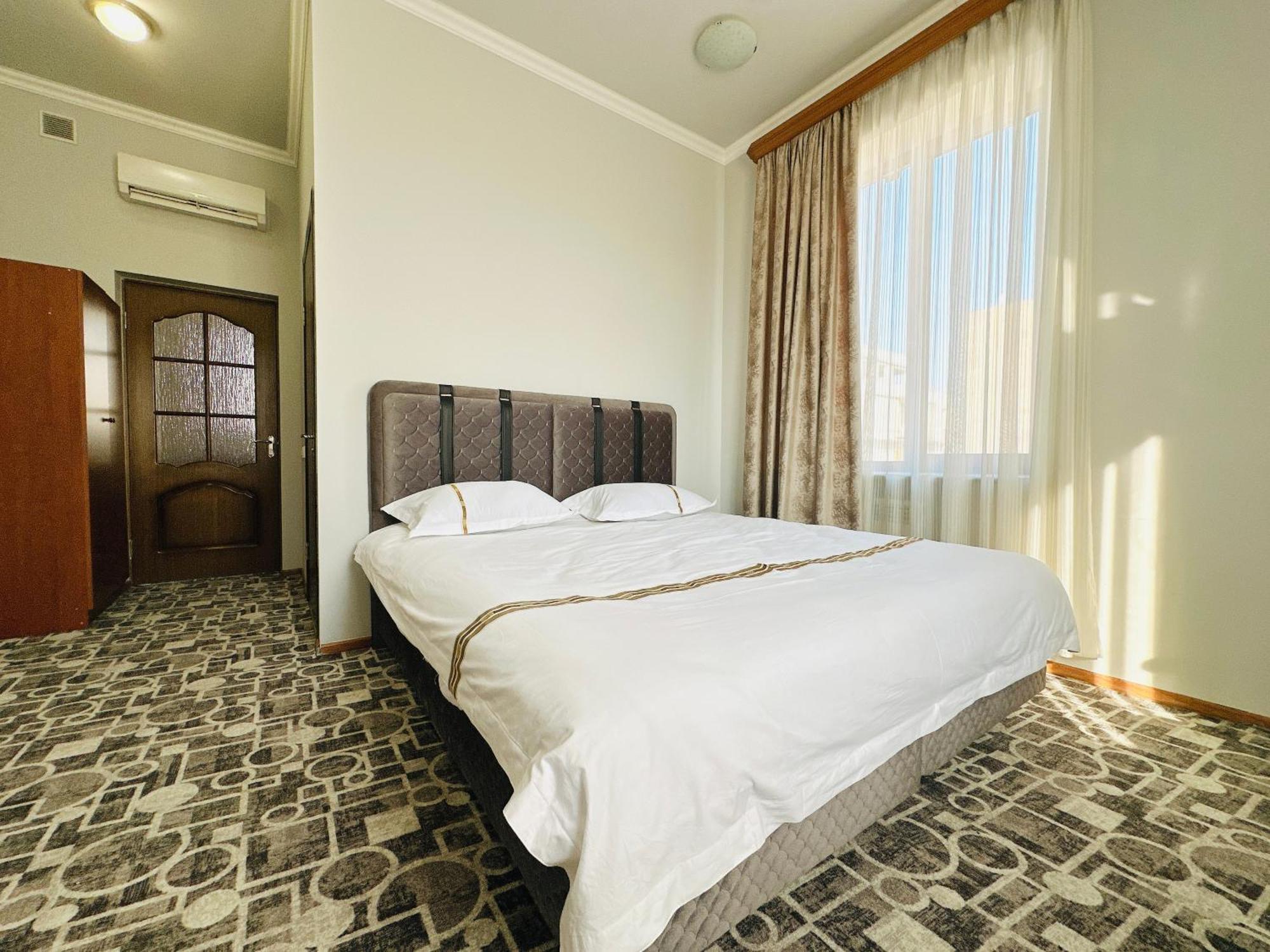Sd Hotel Jereván Kültér fotó